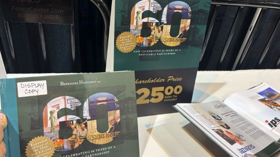 伯克希尔60周年纪念书热销 首日售出逾4400册